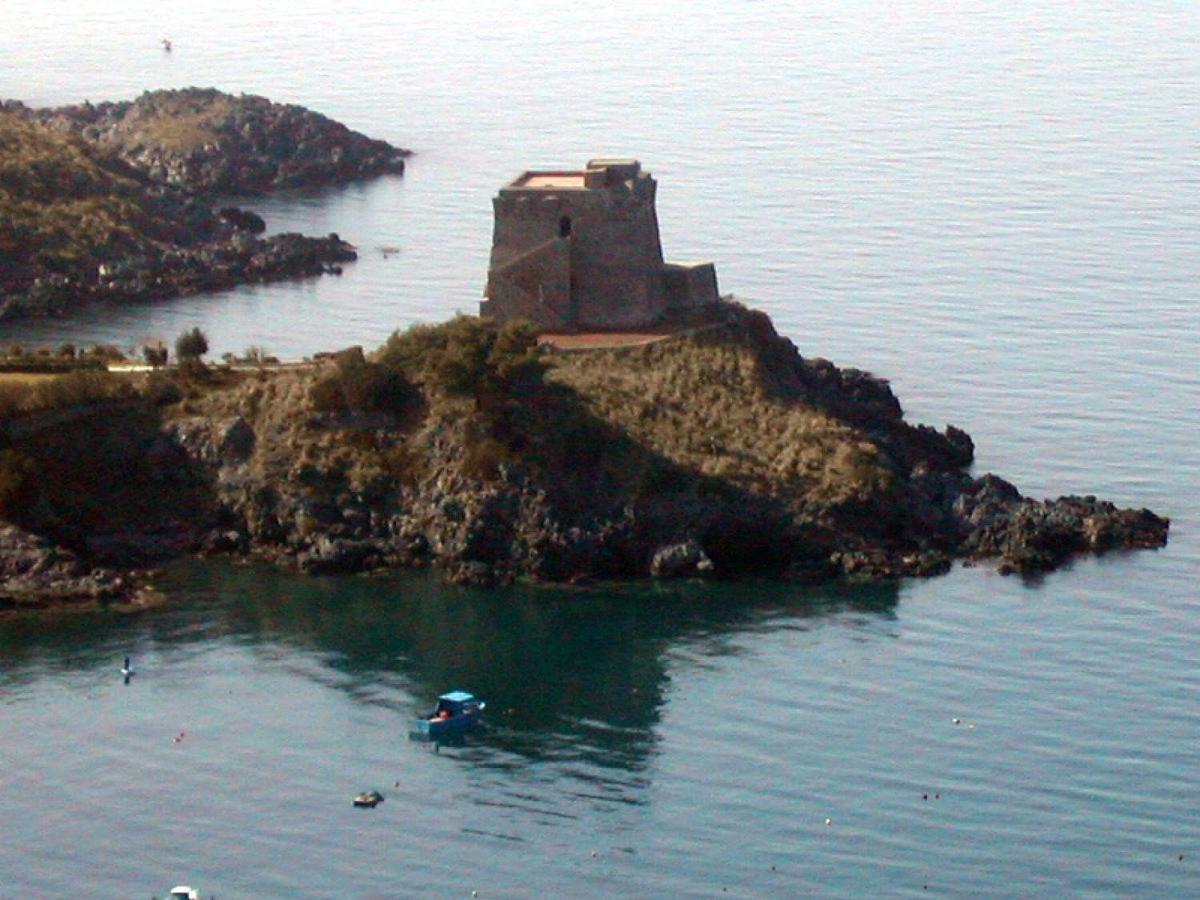Aria Di Mare B&B Family Сан-Никола-Арчелла Экстерьер фото